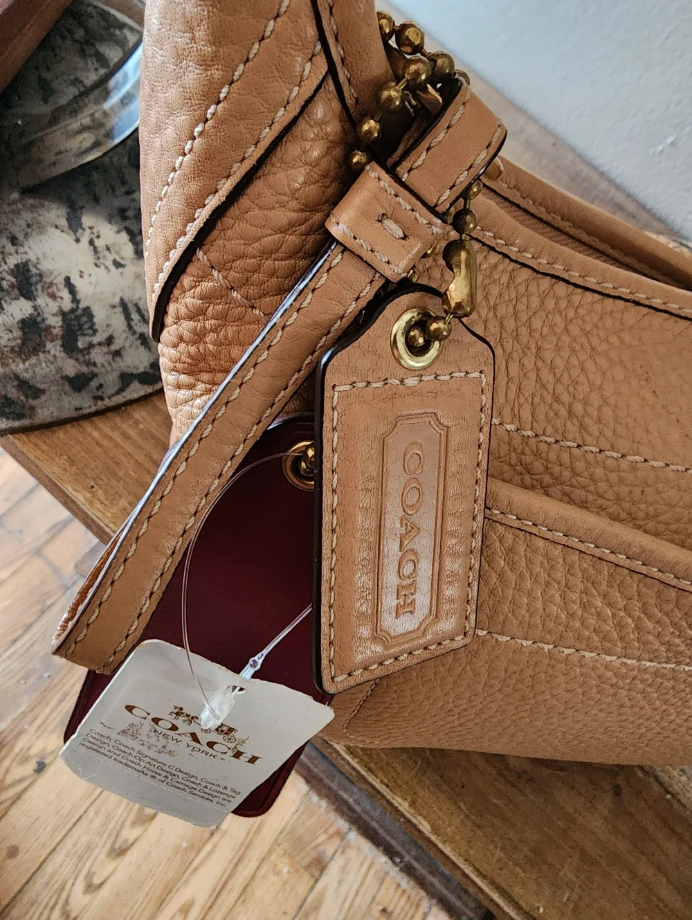 Coach Leather Shoulder Bag + New Coach Dino Keychain - Picture 11 of 16